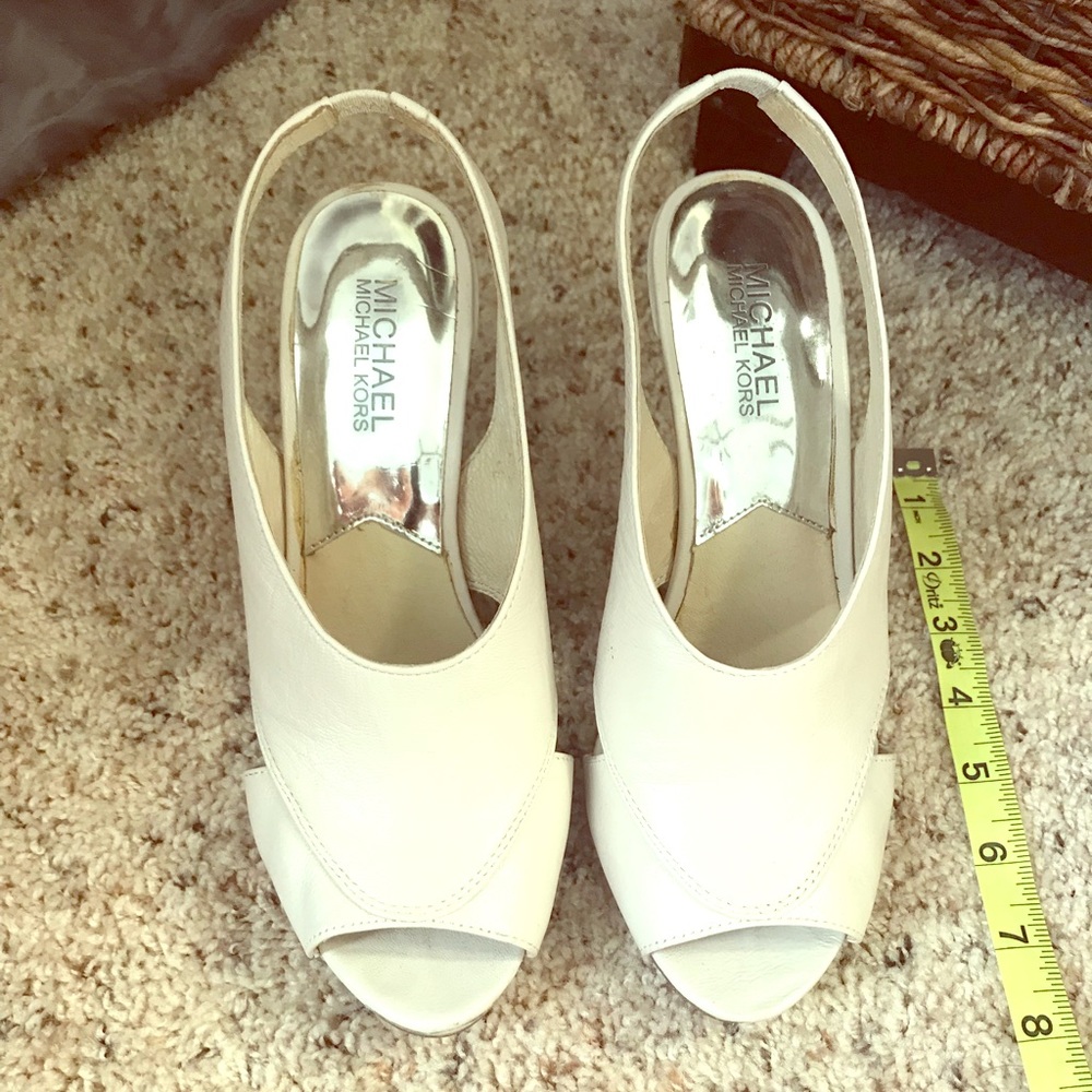 Michael Kors Ivory heels / Size: 7.5